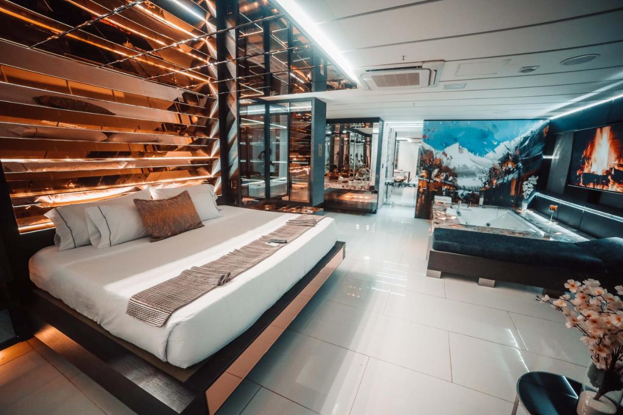 1Million Luxury Suites Медельїн Екстер'єр фото