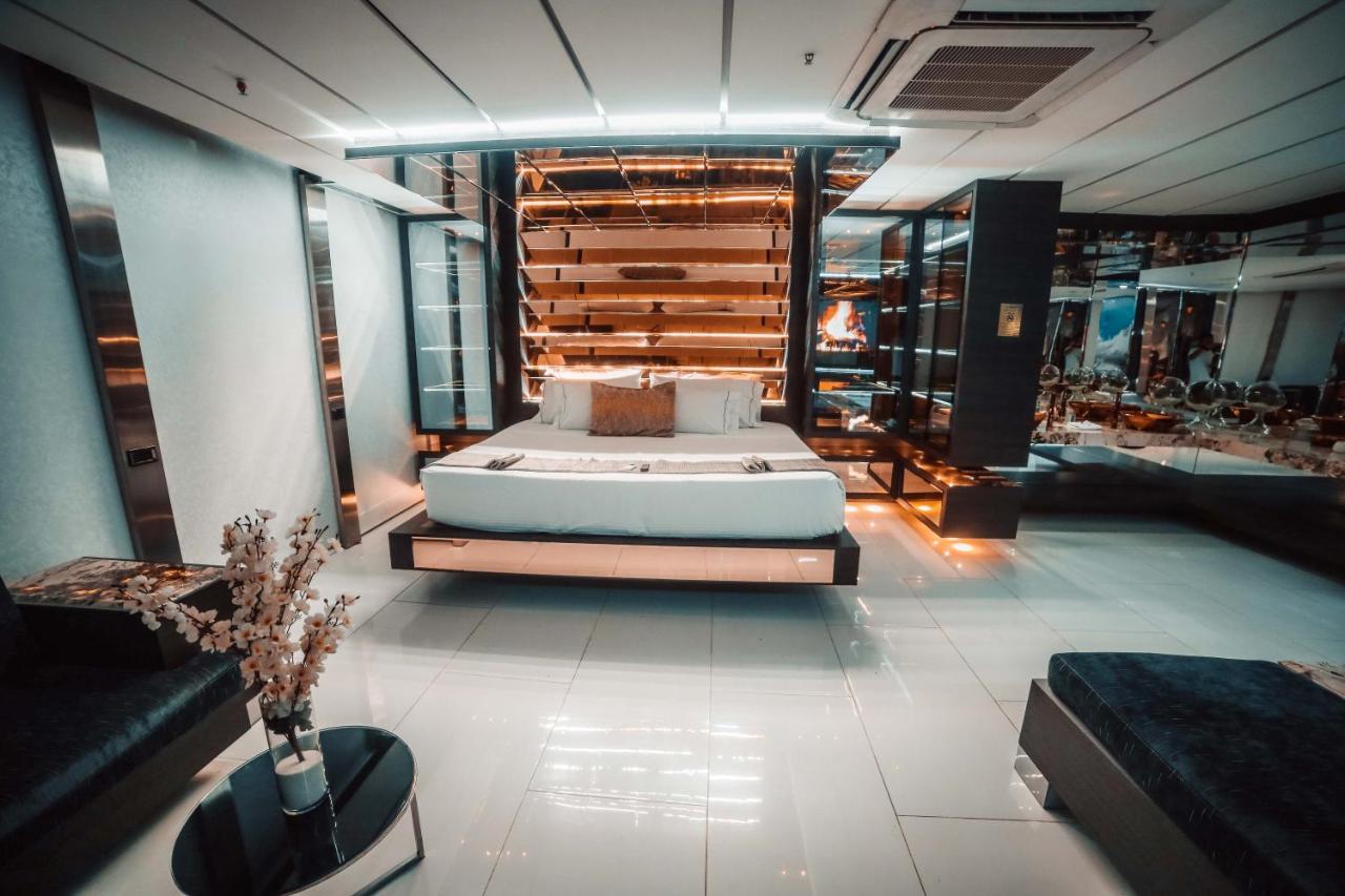 1Million Luxury Suites Медельїн Екстер'єр фото