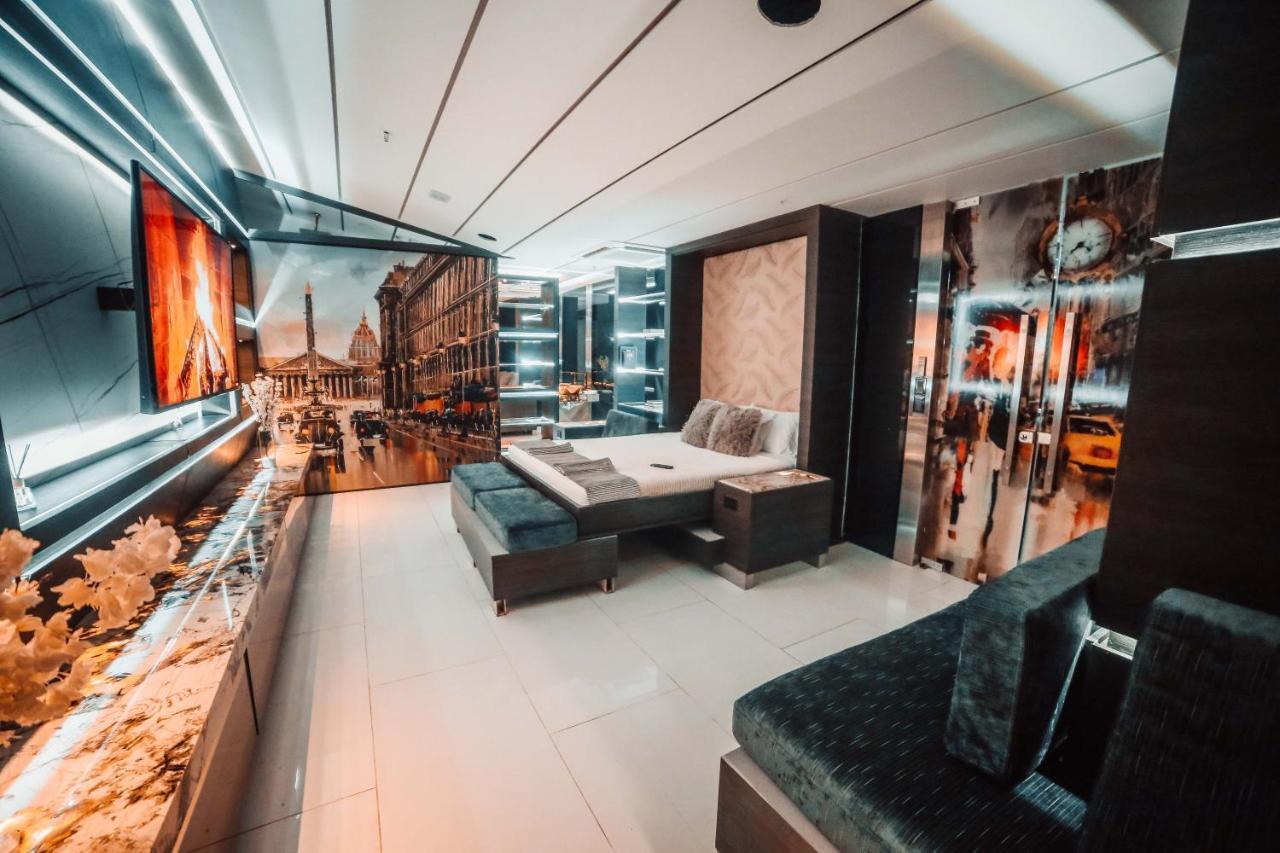 1Million Luxury Suites Медельїн Екстер'єр фото