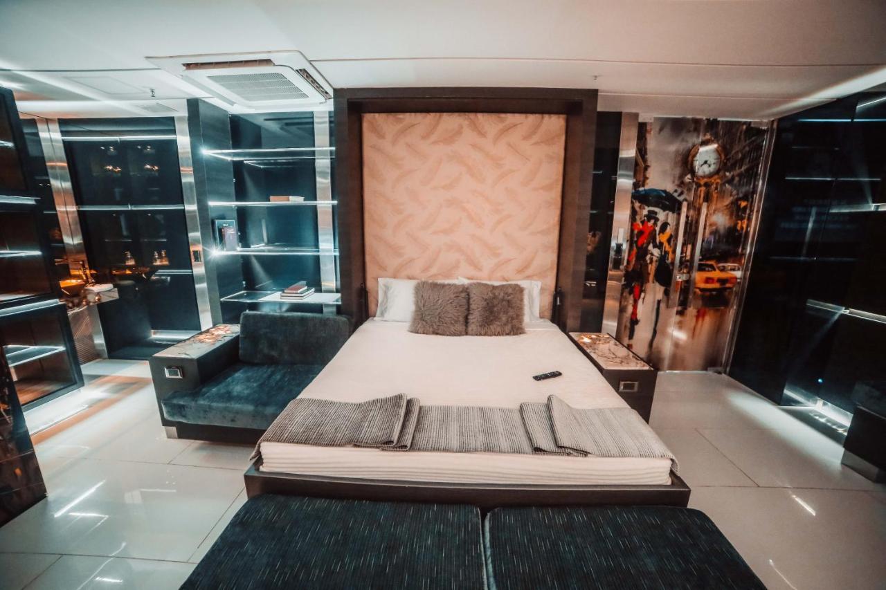 1Million Luxury Suites Медельїн Екстер'єр фото