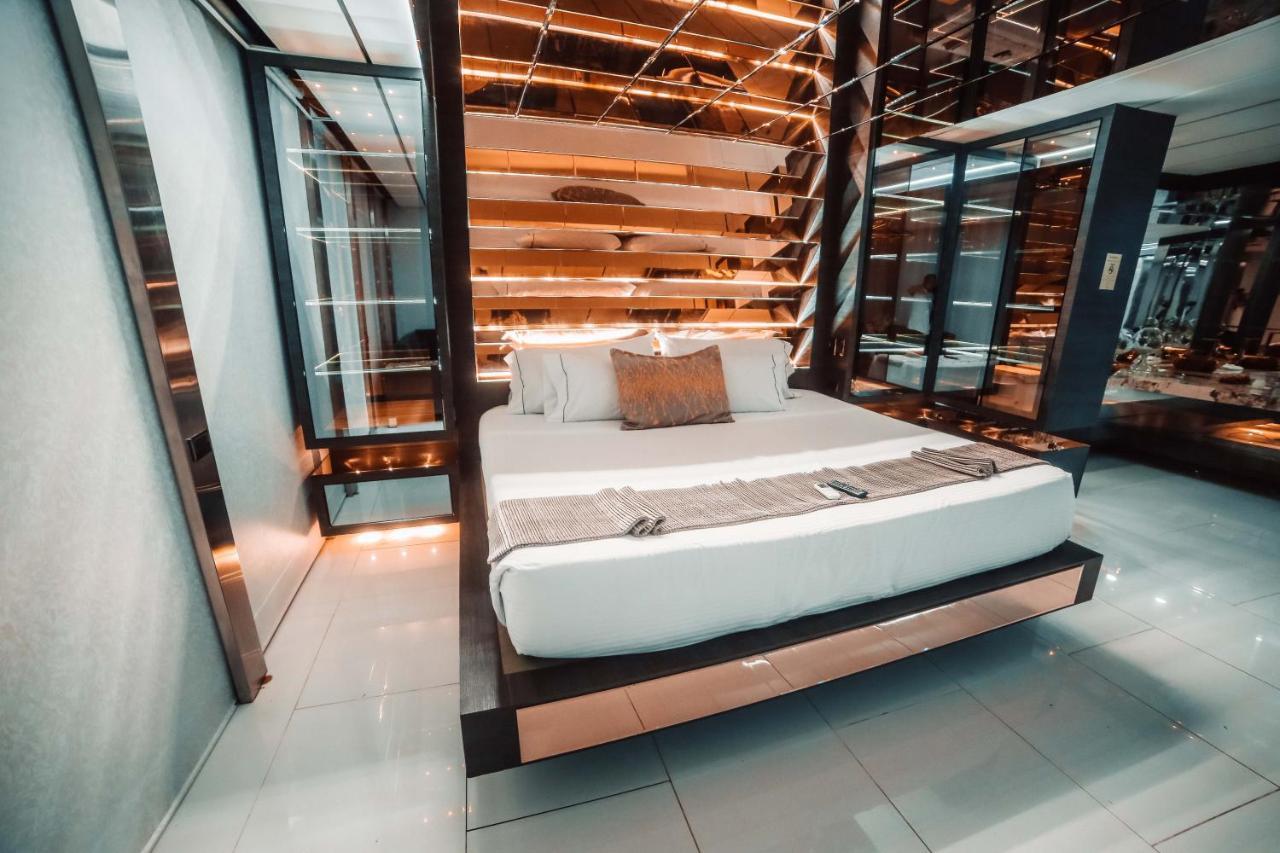 1Million Luxury Suites Медельїн Екстер'єр фото