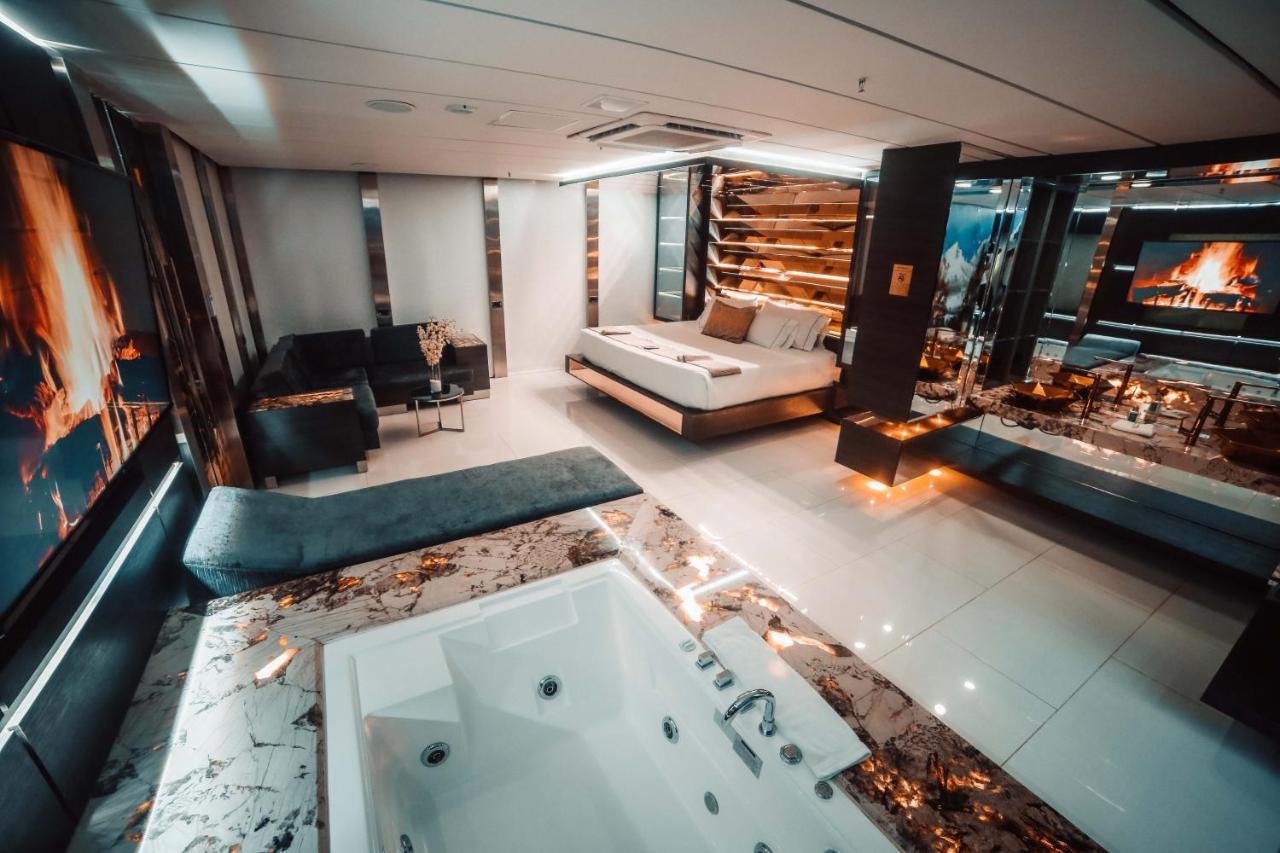 1Million Luxury Suites Медельїн Екстер'єр фото