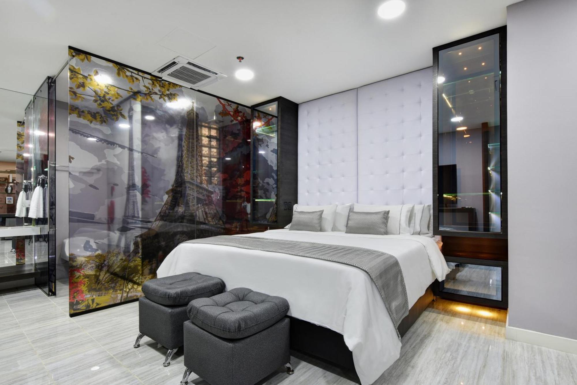 1Million Luxury Suites Медельїн Екстер'єр фото