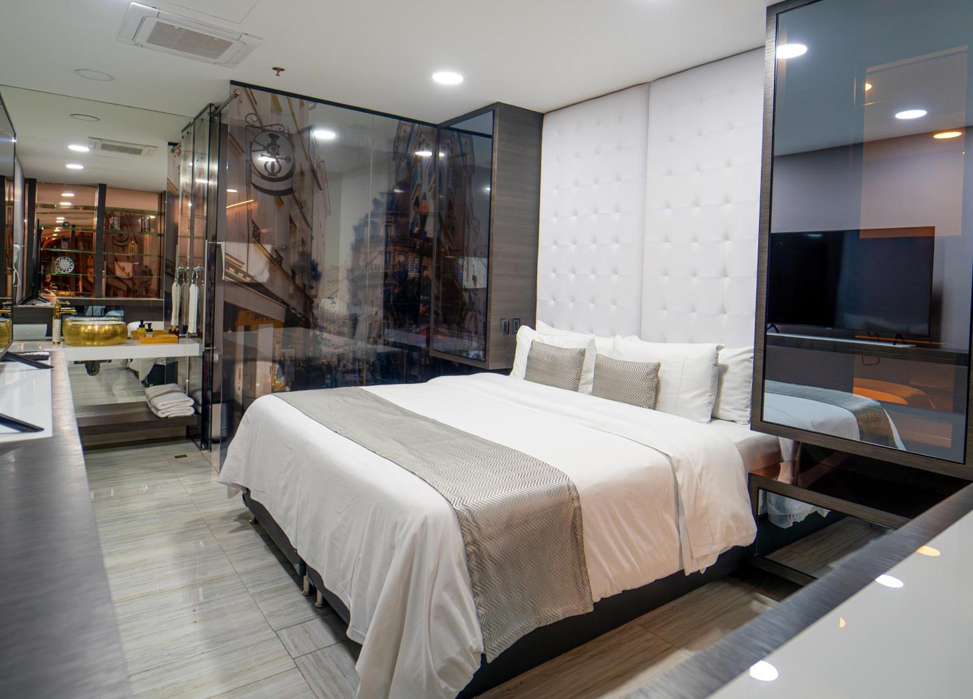 1Million Luxury Suites Медельїн Екстер'єр фото